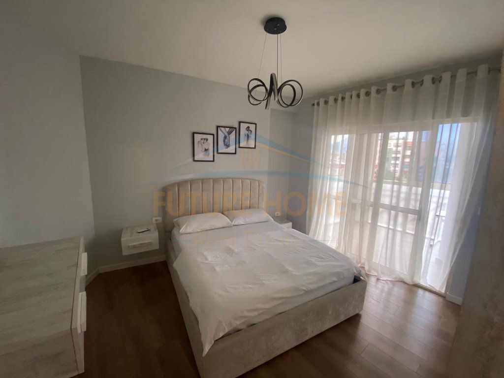 Rent, Apartment 2+1+2, Barrikadave street Tirana.