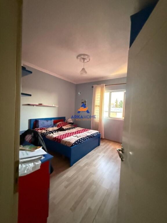 VILLA IN VENDITA CON 6 APPARTAMENTI "PRESSO L'EX PIAZZALE AQUILA" 700.000 EURO (TRATTABILE)