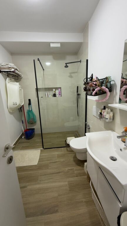 🔥 Jepet me Qira Apartament 1+1 🔥 Zona: Kompleksi Turdiu, Ish Fusha e Aviacionit – Tiranë