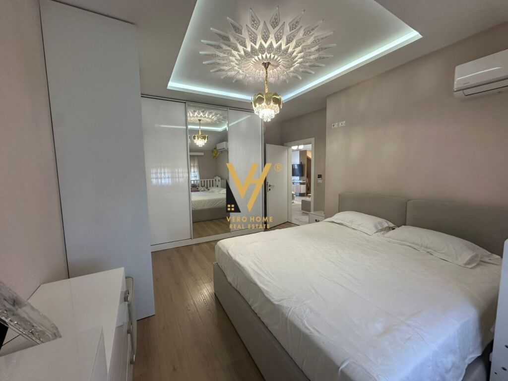 JEPET APARTAMENT 2+1+VERANDE ME QIRA TEK OXHAKU 750 EURO