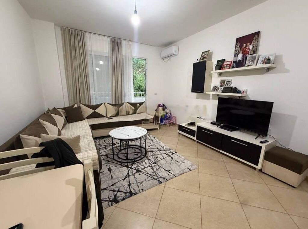 FRESKU, SHESIM APARTAMENT 2+1+2
