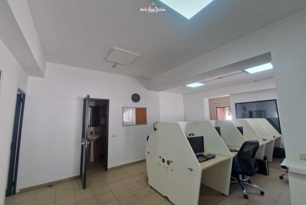 Zyre Me Qera Tek Pazari i Ri ( ID BZ2932) Tirane