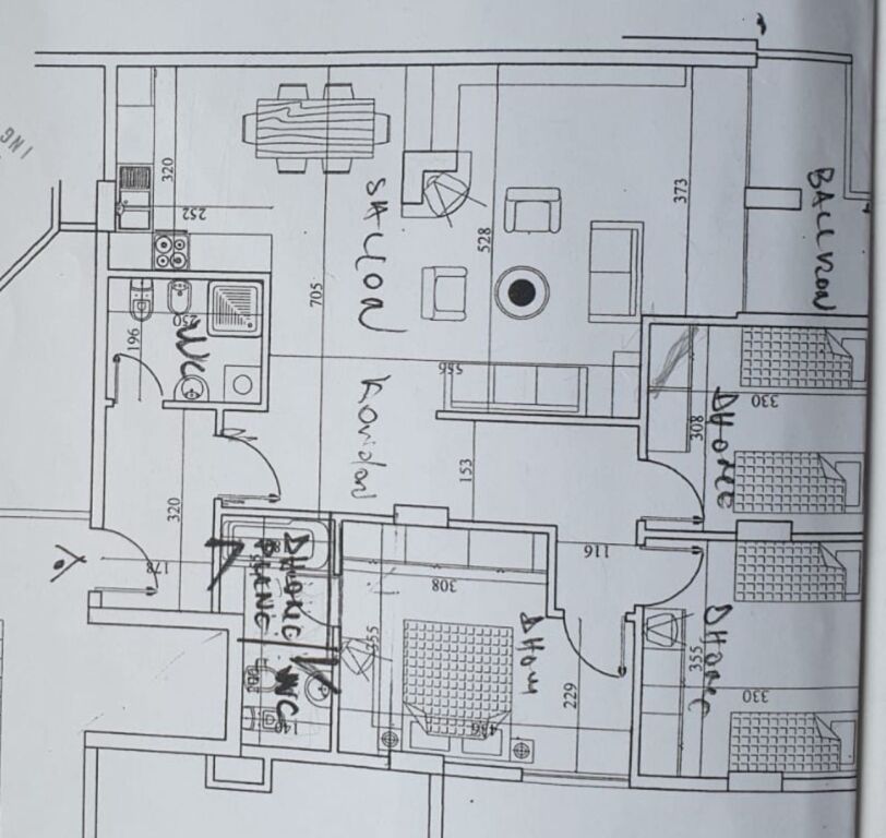 Appartamento 3+1 in vendita in Via Cipaj Vlore (Gjergj Arianiti)