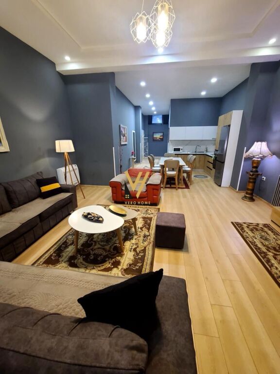 JEPET APARTAMENT 1+1+BLK ME QERA TEK RRUGA PETI 55.000 LEKE