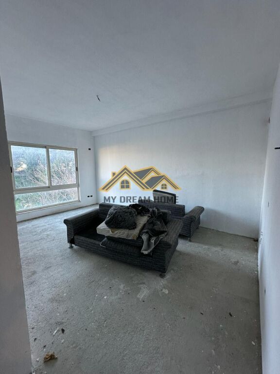SHESIM APARTAMENT 1+1 TEK VILA E ZOGUT!