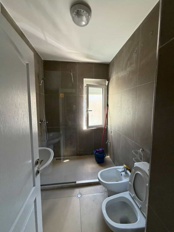 Apartamwnt 2+1 per qera ne astir !