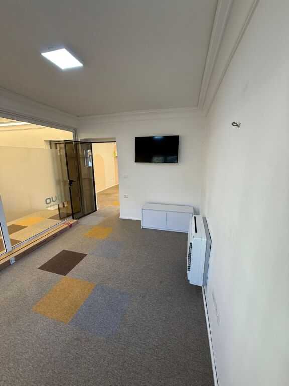 🏢✨ ME QIRA | ZYRË PREMIUM – ZOGU I ZI ✨🏢