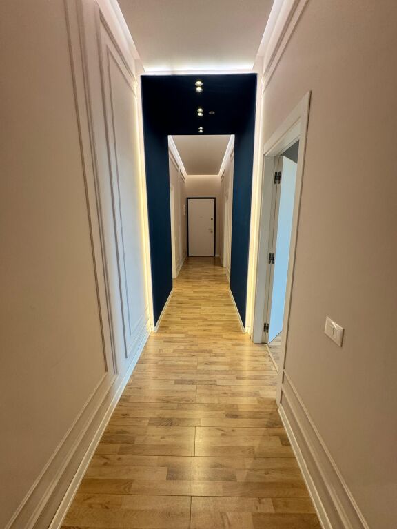 At Square 21, 2+1+2 for rent 1200 euros per month Unfurnished 7th floor 106.4 m2 With a spacious balcony With a view inside the complex