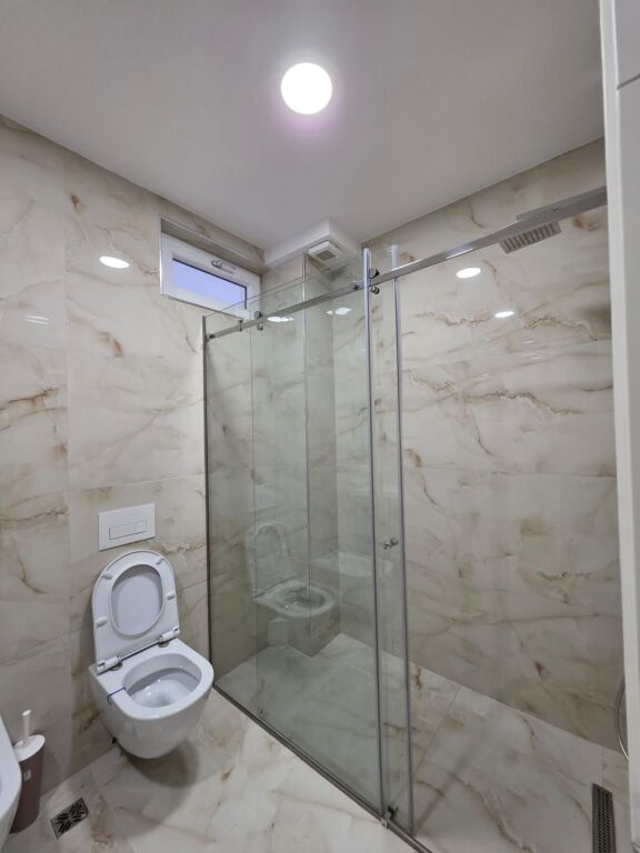 Apartament me qera