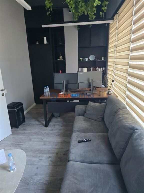 JEPET AMBIENT ZYRE ME QERA TE SQUARE 21 !