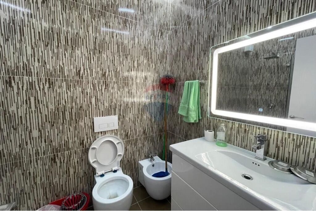 Apartament 2+1 për shitje në Linzë (Fresk)