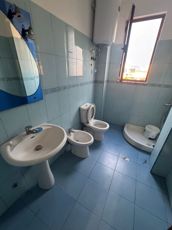 Apartment 2+1 for rent on Siri Kodra Street!