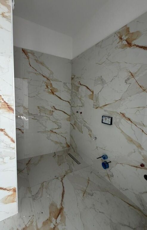Shitet apartament 3+1+2 tualete &amp; depo Splendor Residence