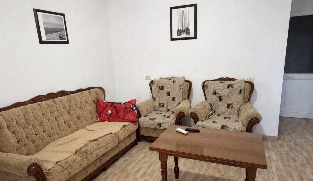 APARTAMENT 1+1. 35000 LEKE.ISH FUSHA E AVIACIONIT