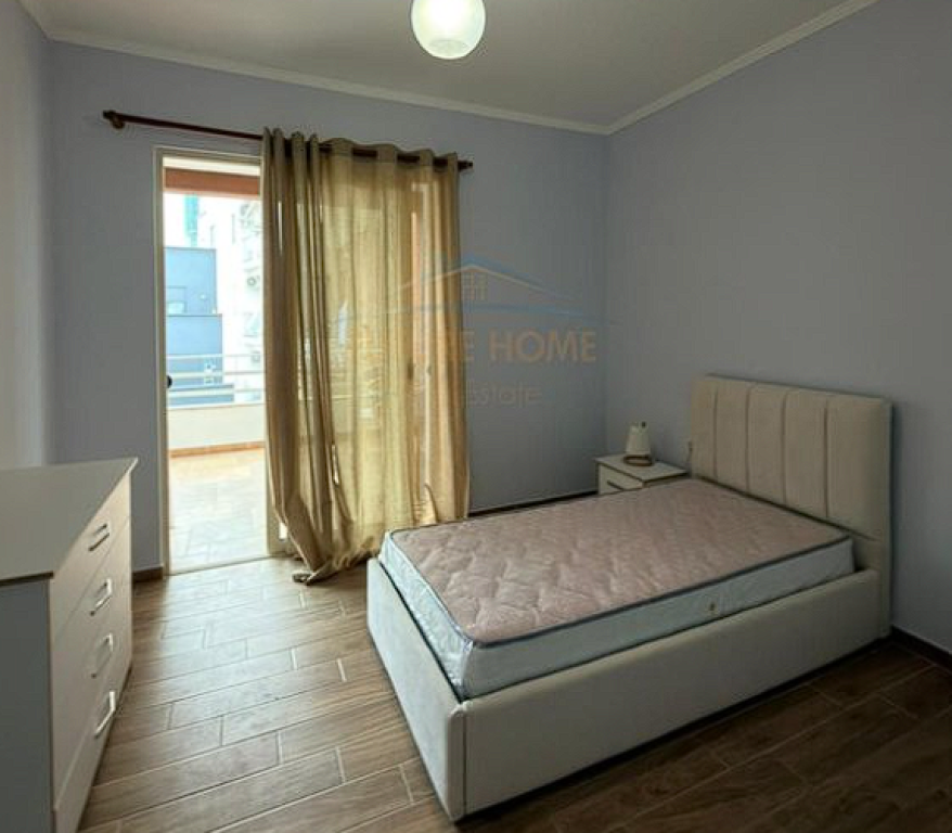 Shitet, Apartament 2+1+2, Rotonda e Astirit, Tirane.