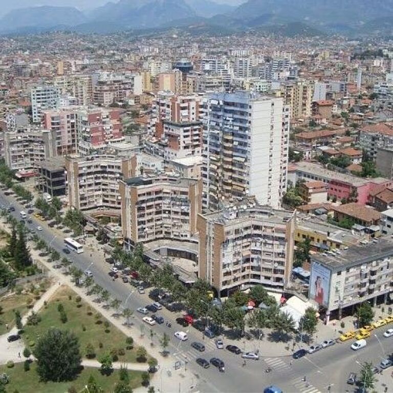 🏢 Ambjent Biznesi 24 m² për Shitje – Rruga e Barrikadave ✨