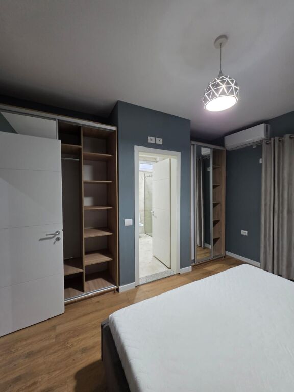 Apartament me qera