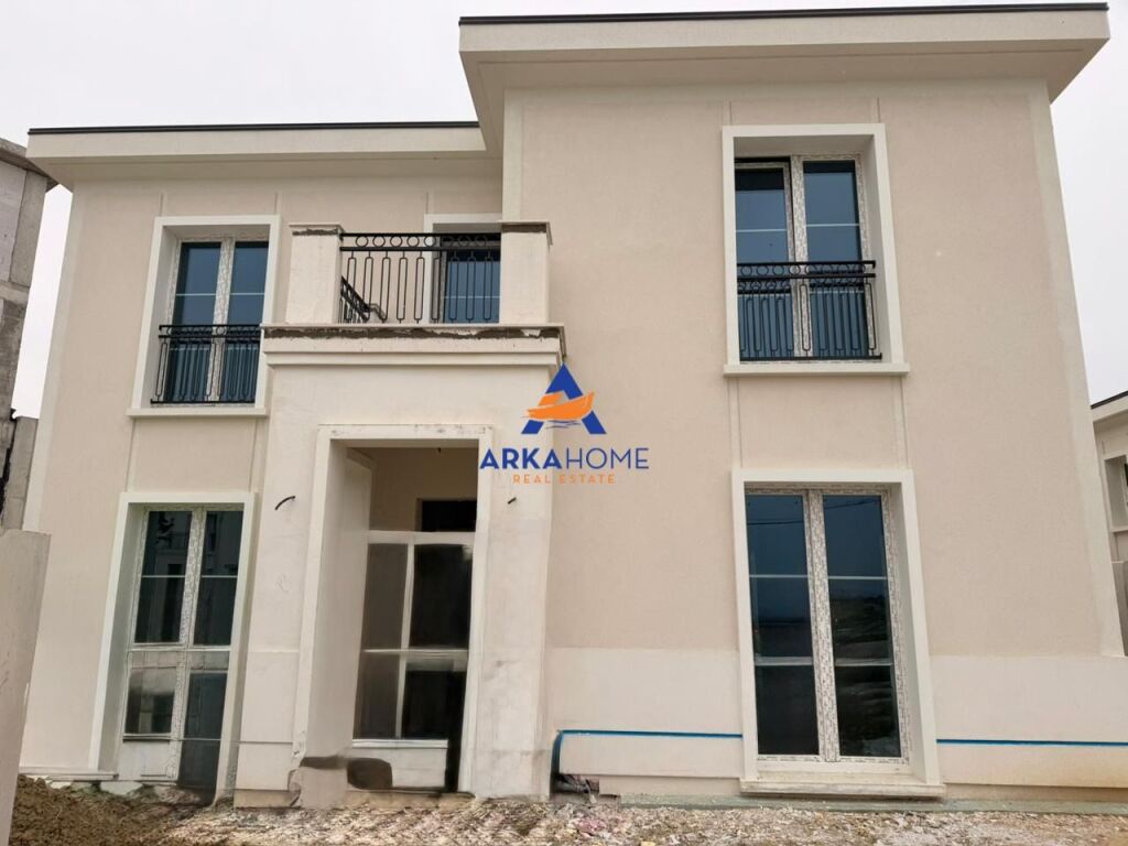 VILLA SUPER IN VENDITA "A ROLLING HILLS LAGO" 890.000 EURO