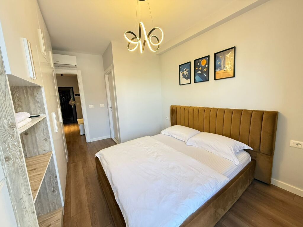 Appartamento In Affitto 2+1+2 In Via Barricate (ID B2201844) Tirana