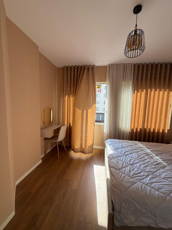 🏠Jepet me qera Apartamenti 2+1 📍Ne zonen e Yzberishtit mbrapa Grand Gallery ✨ Apartamenti eshte i pabanuar me pare , i kompletuar teresisht dhe cdo gje e re 🛌✨ 💶Cmimi : 600€