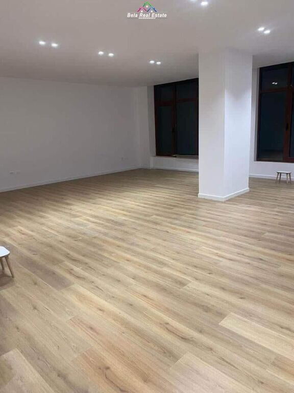 Zyre Me Qera Ne Astir (ID BZ2930) Tirane