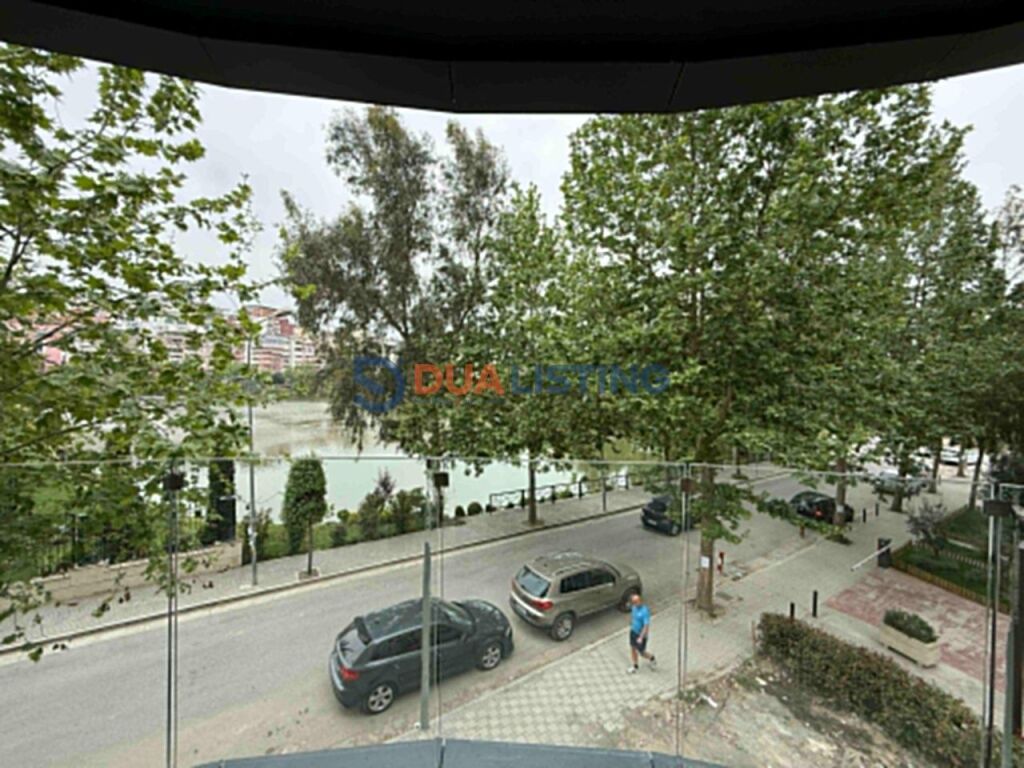 🏢 Ambiente Lussuoso per Uffici in Affitto 📍 Lago Secco, vicino a Radisson