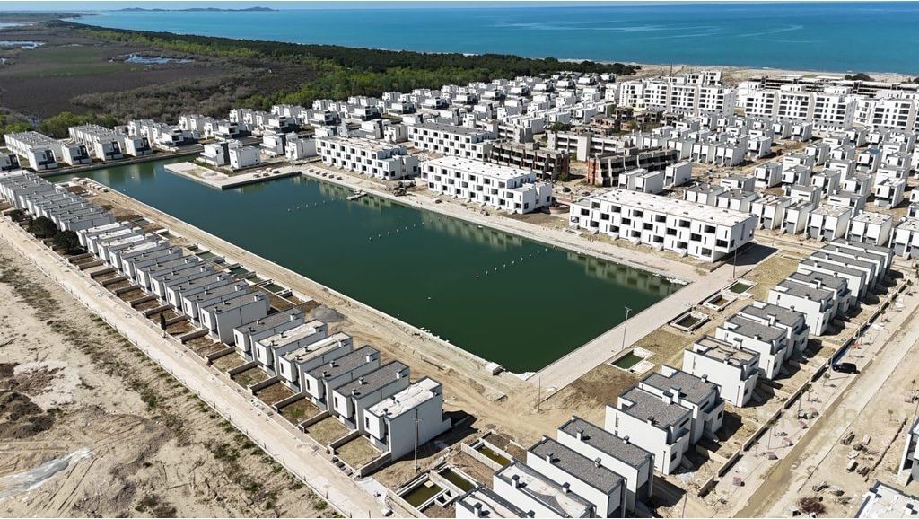 VILE INDIVIDUALE TEK TURQUOISE MARINA!  VIJE E PARE ME MARINEN E KOMPLEKSIT 495,000 €