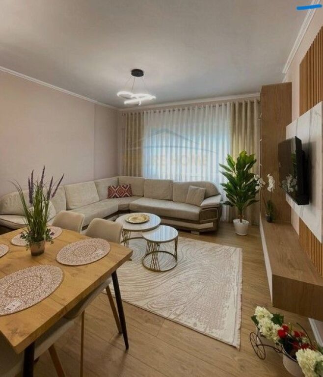 Rent, Apartment 2+1+2, Kristal Center, Paris Commune