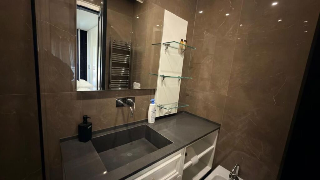 Apartament 2+1+2 me qira , Kompleksi Delijorgji