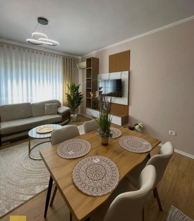 Rent, Apartment 2+1+2, Kristal Center, Paris Commune