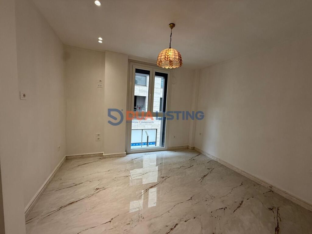 🏢 Ambiente Lussuoso per Uffici in Affitto 📍 Lago Secco, vicino a Radisson