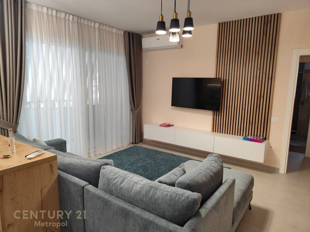 APARTAMENT 1+1 PER QIRA PRANE MYSLYM SHYRI!