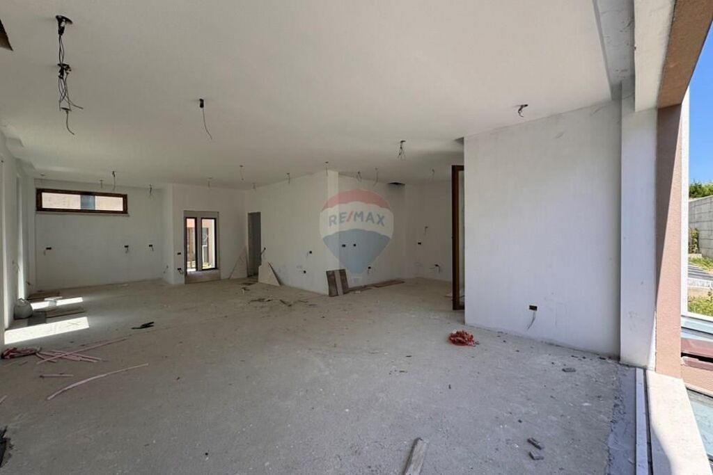 Villa - In Vendita - Residenza Luleborë, Tirana(ID: 530261056-266)