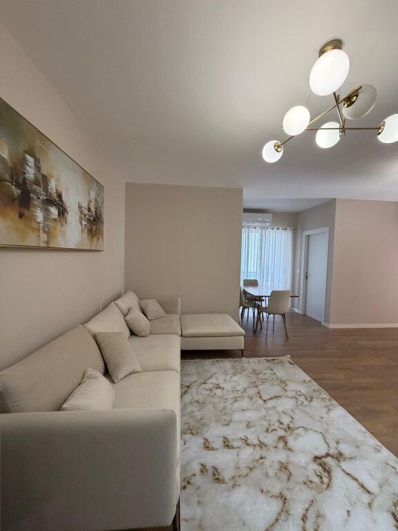🏠 Jepet me qera apartament 2+1  📍 Në zonën e Yzberishtit💶 Çmimi: 600€/muaj