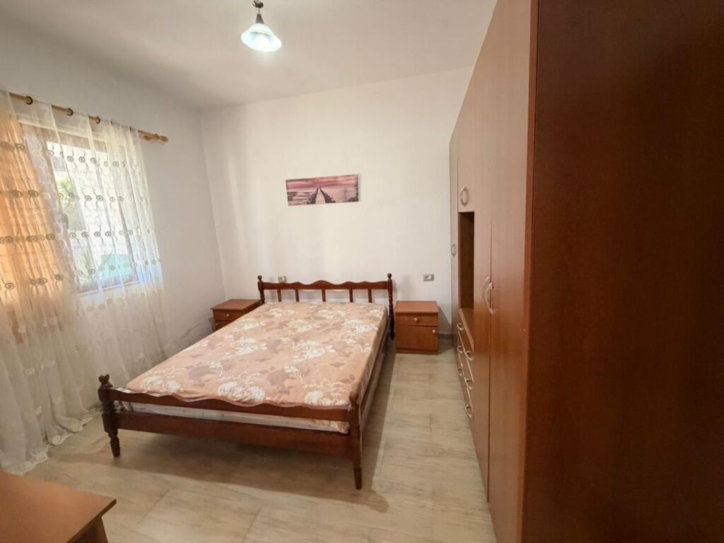 Rent, 1st Floor in Private House 2+1, Opposite Oroshi, Kenet, Durrës