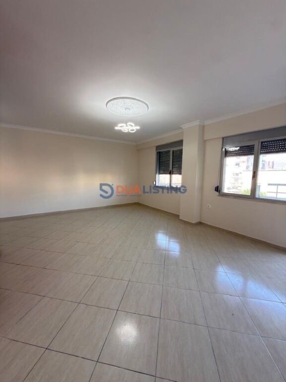 APPARTAMENTO / LOCALE COMMERCIALE IN AFFITTO – IDEALE PER UFFICI, CLINICA O ABITAZIONE