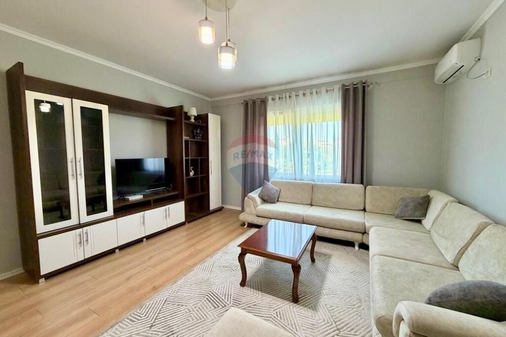 Apartament 2+1+2 me qera Kopshti Botanik