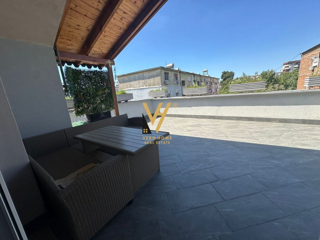 JEPET APARTAMENT 2+1+VERANDE ME QIRA TEK OXHAKU 750 EURO