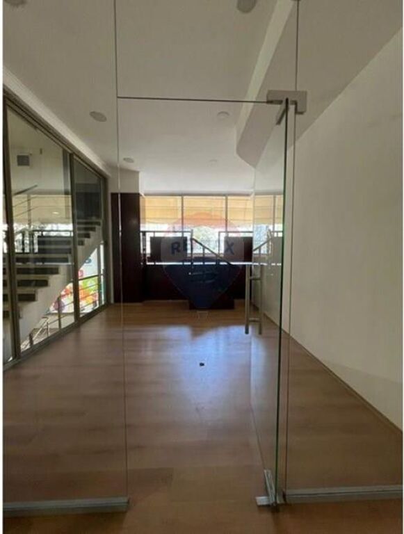 Zyrë - Për Qira - Sheshi Skënderbej, Tiranë(ID: 530281057-80)