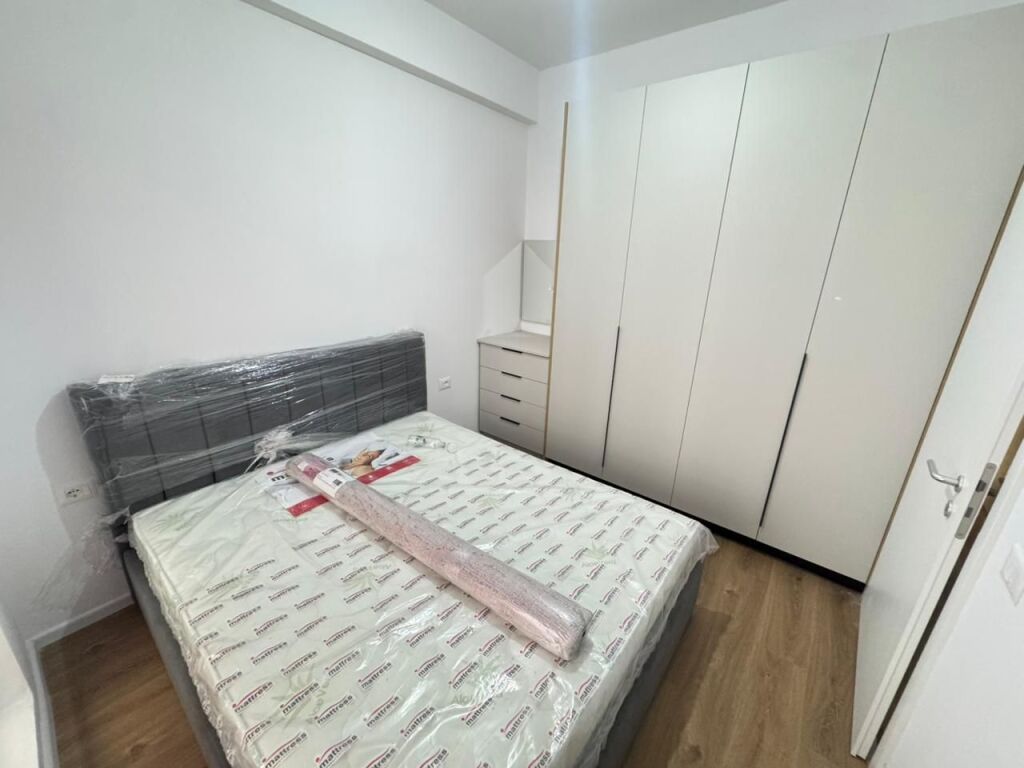 🏠 Jepet me qira apartament 1+1  📍 Adresa: Ali Demi, Kompleksi Kadiu💶 Çmimi: 40,000 lekë/muaj