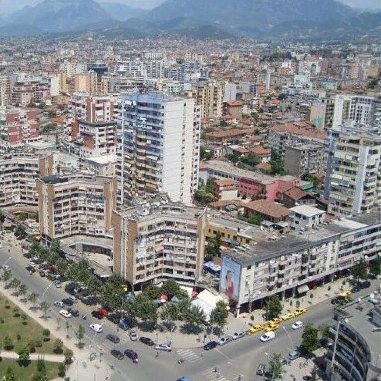 🏢 Ambjent Biznesi 24 m² për Shitje – Rruga e Barrikadave ✨