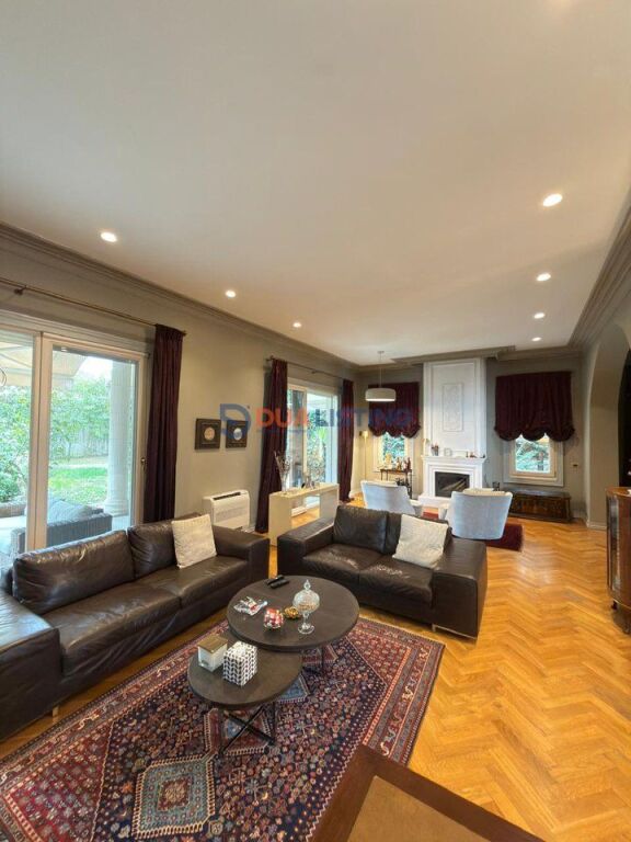 Villa Individuale Classica in Vendita!!