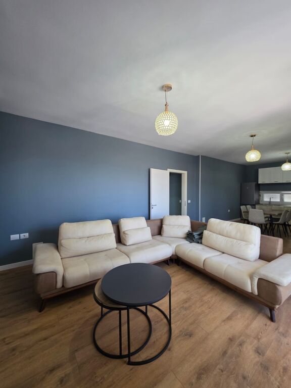 Apartament me qera