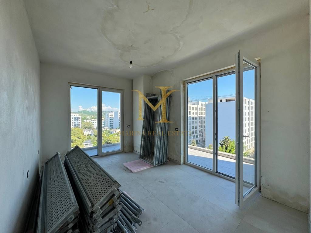 Shitet apartament në zonën Golem, tipologji 2+1. Pallati i ri, me pamje nga deti
