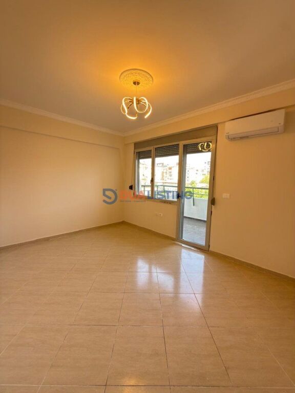 APPARTAMENTO / LOCALE COMMERCIALE IN AFFITTO – IDEALE PER UFFICI, CLINICA O ABITAZIONE
