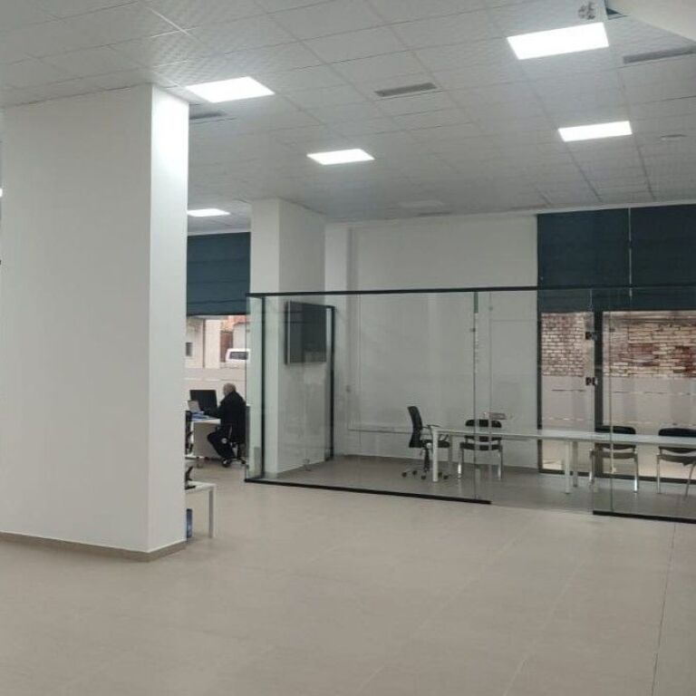 🏢 Commercial Space for Sale 420 m² Premium – Barricades Street ✨