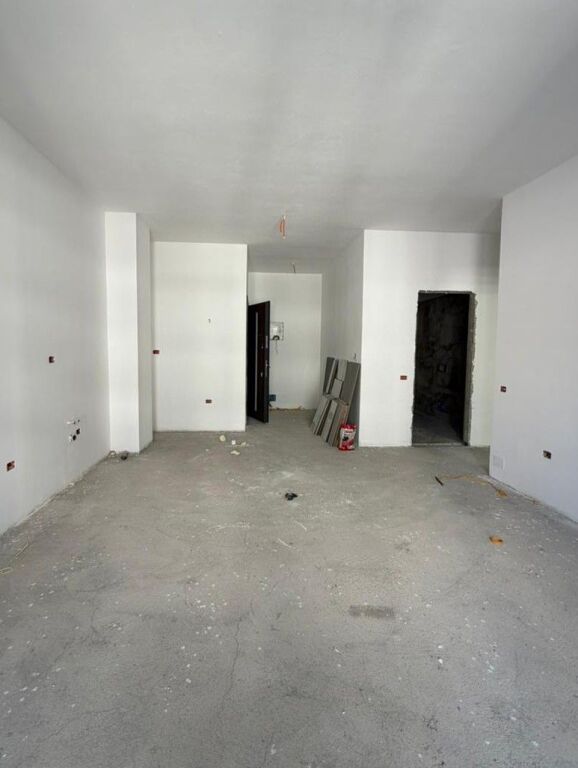 Shitet apartament 3+1+2 tualete &amp; depo Splendor Residence