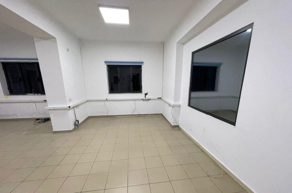 UFFICIO IN AFFITTO 140M2 PAZARI I RI 750 EURO FH-71915