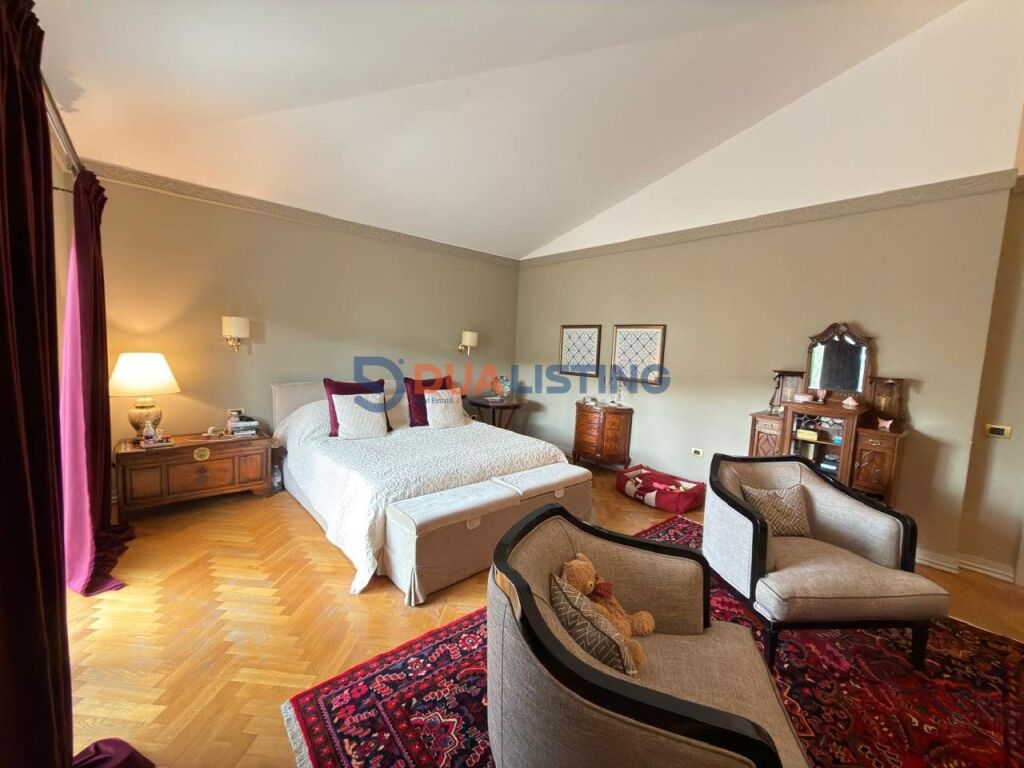Villa Individuale Classica in Vendita!!