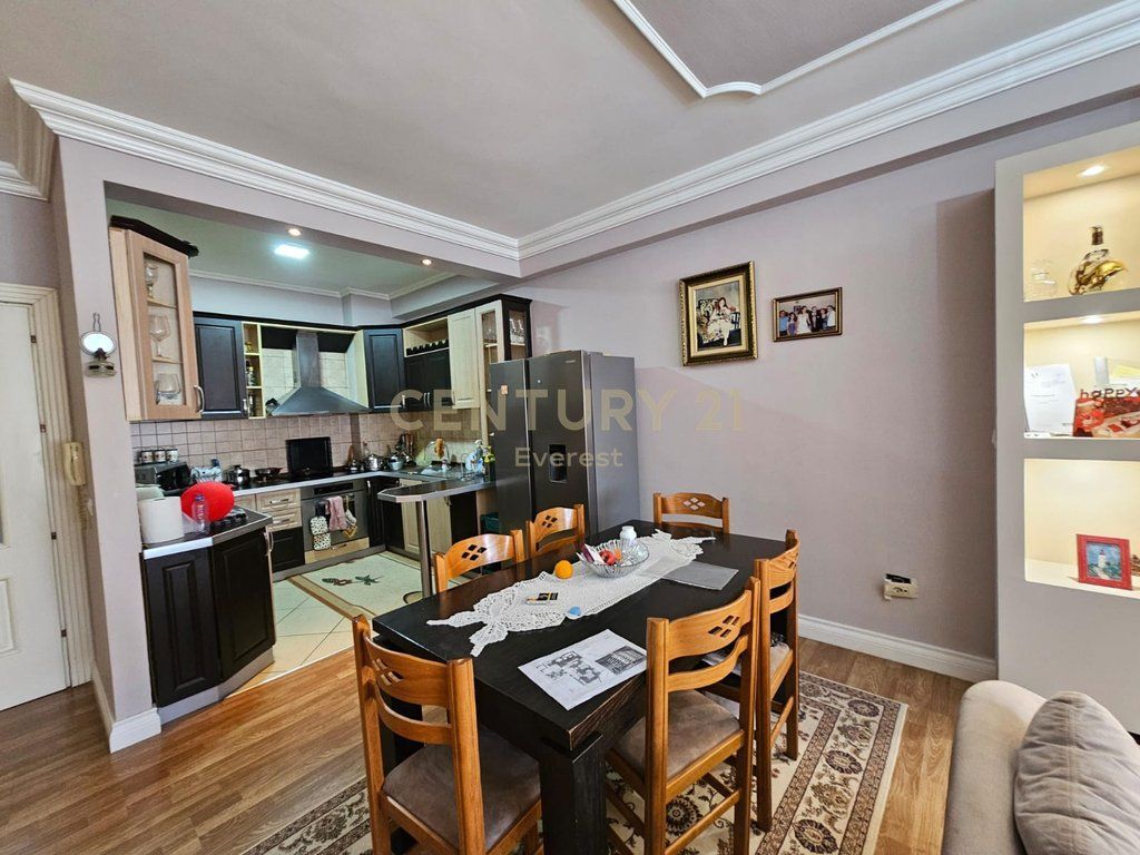 Astir, Shesim apartament 3+1+2 Me Shume Drite!! 218,000 €
